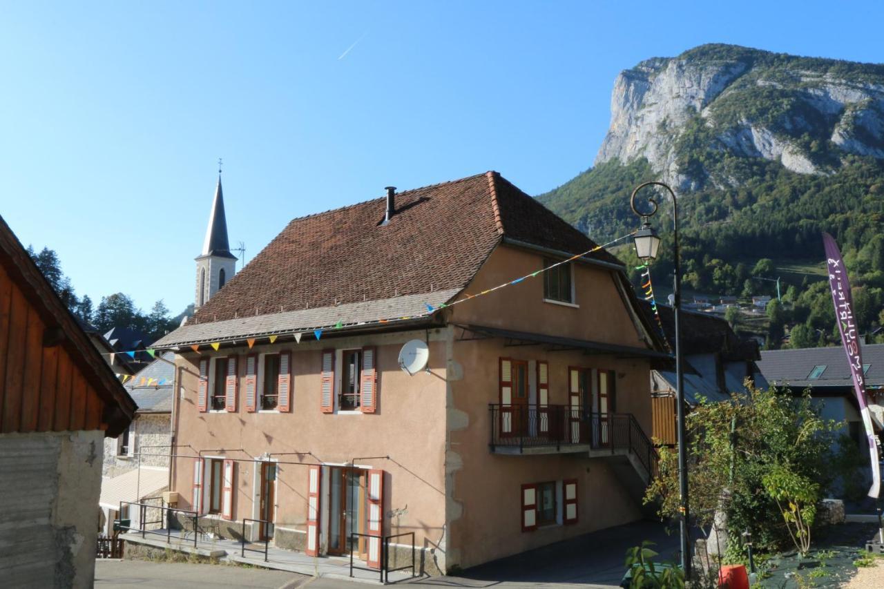 Le Postillon - Duo Saint-Pierre-d'Entremont (Savoie) Exterior photo